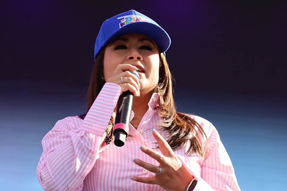 La gobernadora Tere Jiménez encabezó el Festejo del Día de la Familia 2026, un espacio de convivencia y celebración para las familias de Aguascalientes, con la participación de la Reina FNSM 2026 Alexa Gonzalez y la Reina FNSM 2025 Daniela Martinez.